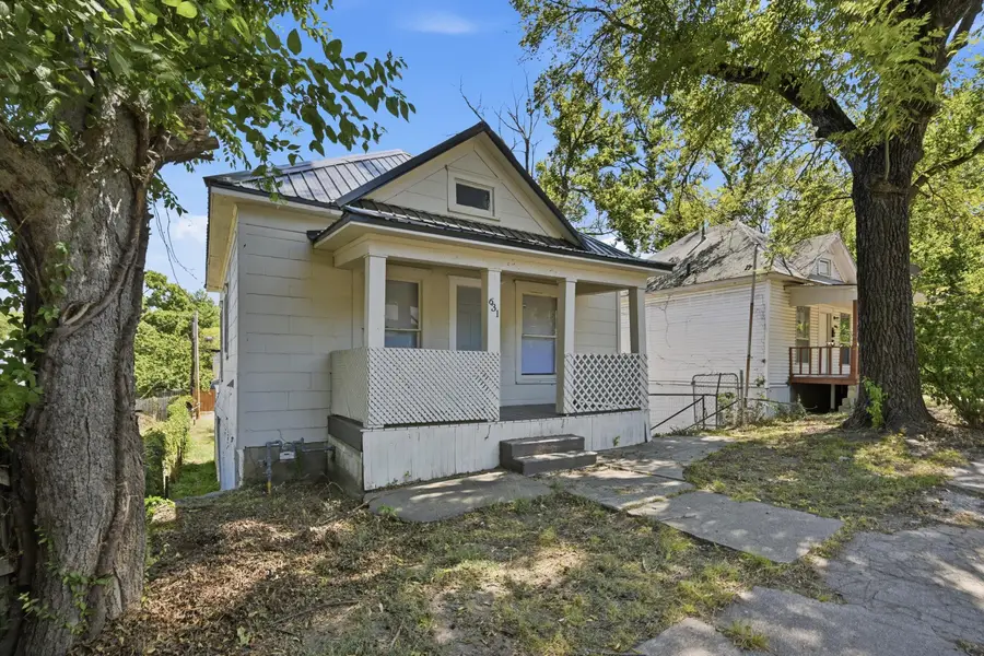 631 N Wall Avenue, Joplin, MO 64801 - #3