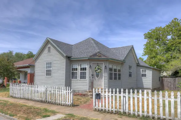 116 W Hall Street, Carterville, MO 64835