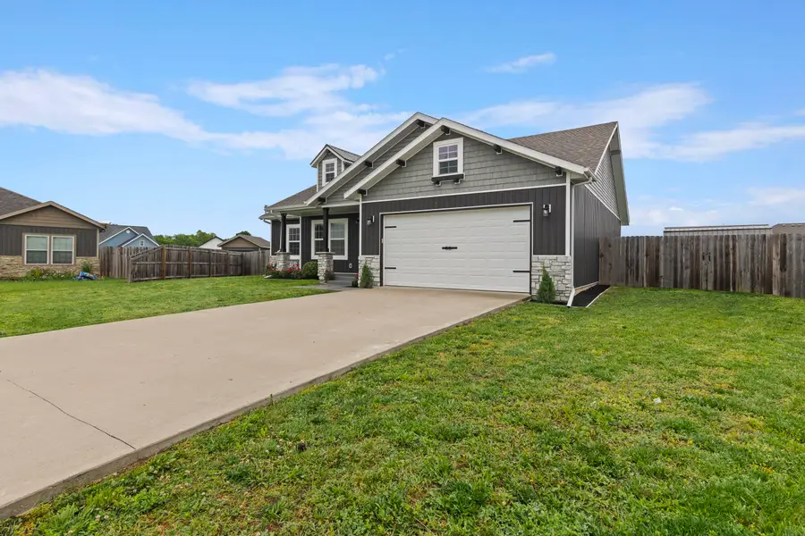 2390 S Sedona Court, Bolivar, MO 65613 - #2