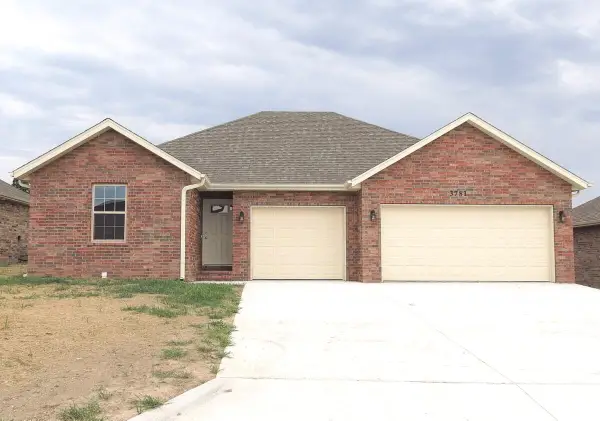 3781 W Riley Street, Bolivar, MO 65613