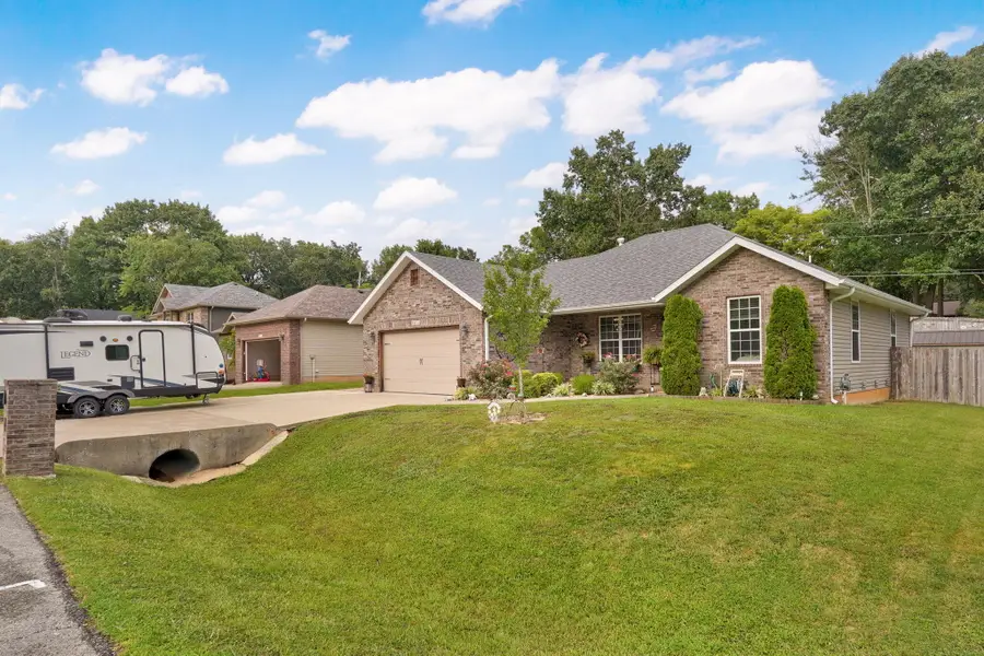 5824 S Geranium Lane, Battlefield, MO 65619 - #3