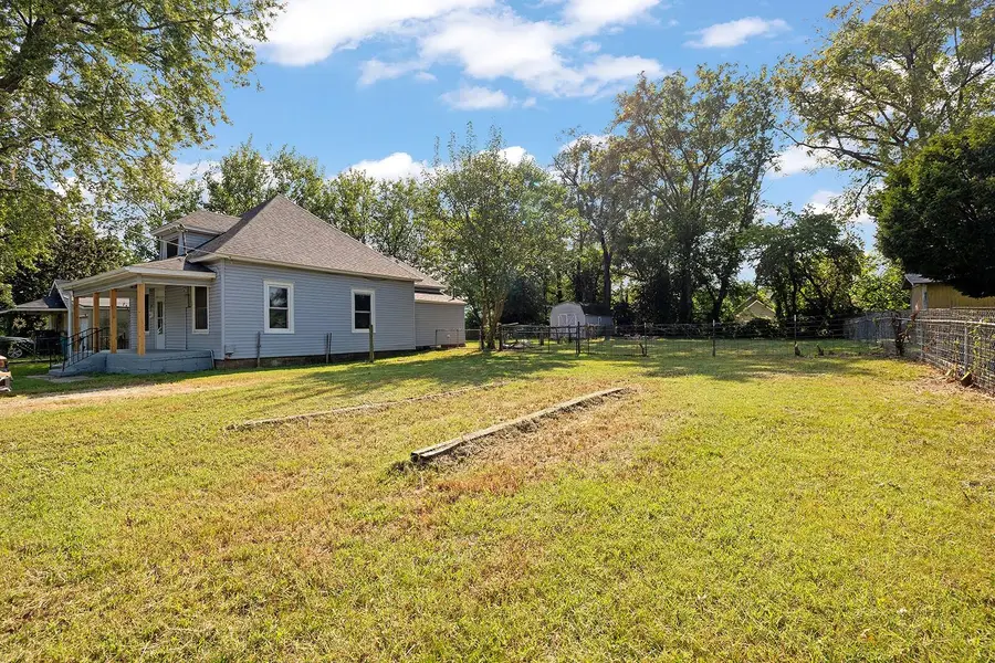 1223 N Forest Avenue, Springfield, MO 65802 - #3