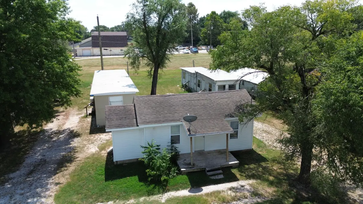402 W Colgate Street, Bolivar, MO 65613 - #1