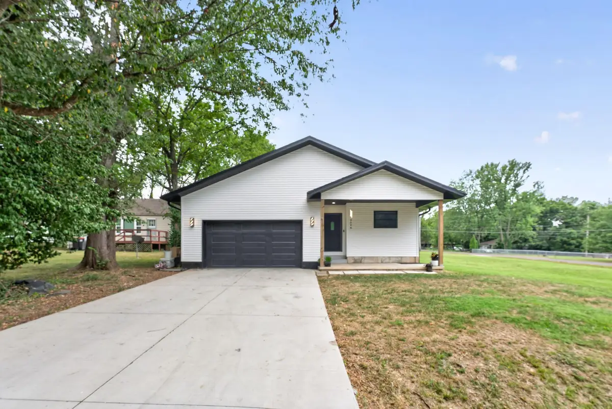 3246 W State Street, Springfield, MO 65802 - #1