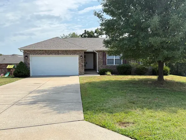 141 Jade Court, Hollister, MO 65672