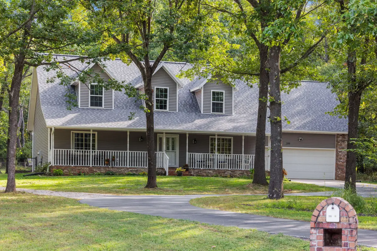 209 W Farm Road 82, Springfield, MO 65803 - #1
