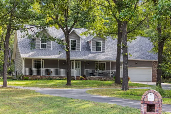 209 W Farm Road 82, Springfield, MO 65803