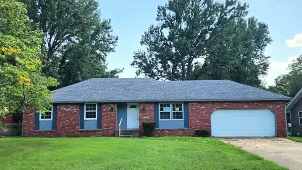 904 E Smith Street, Springfield, MO 65803