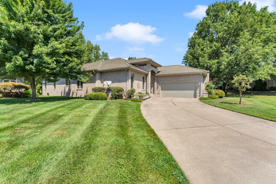 3901 E Villa Way, Springfield, MO 65809 - #2