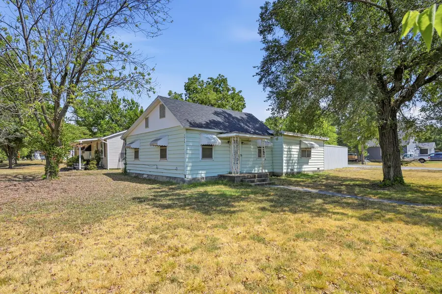 1229 S Monroe Avenue, Joplin, MO 64801 - #2