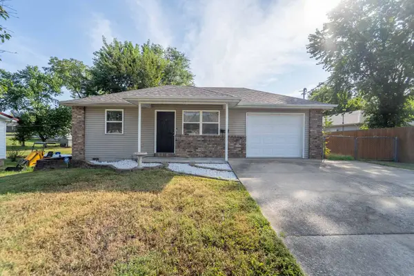 410 N Wilson Avenue, Bolivar, MO 65613