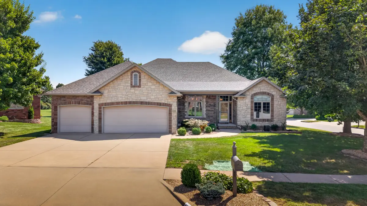 1352 N Lennox Court, Springfield, MO 65802 - #1