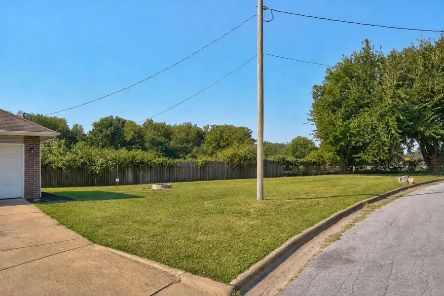 3430 W Riverside Street, Springfield, MO 65807 - #2