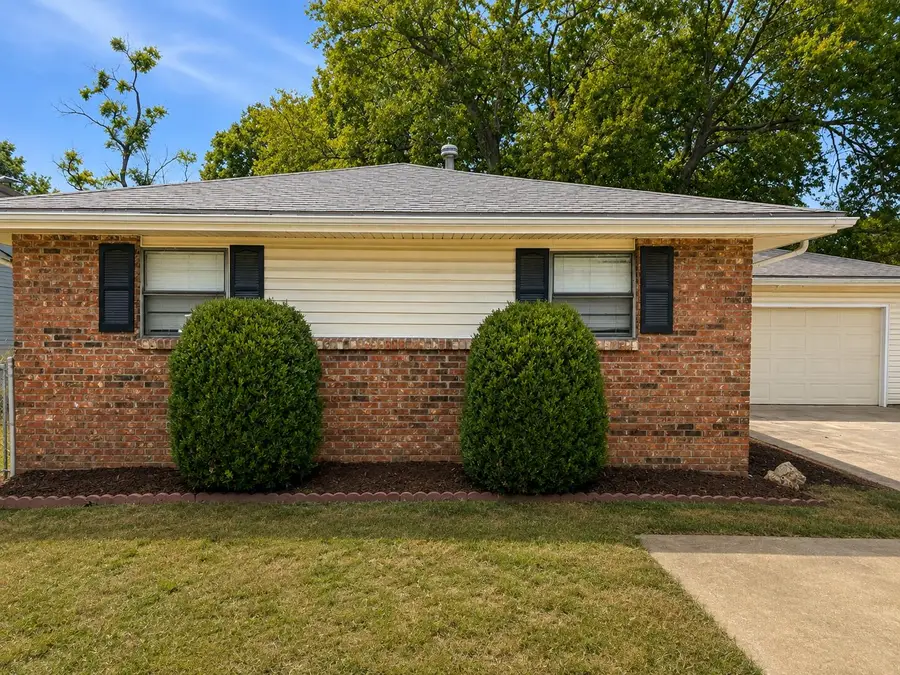 3616 S Connecticut Avenue, Joplin, MO 64804 - #2