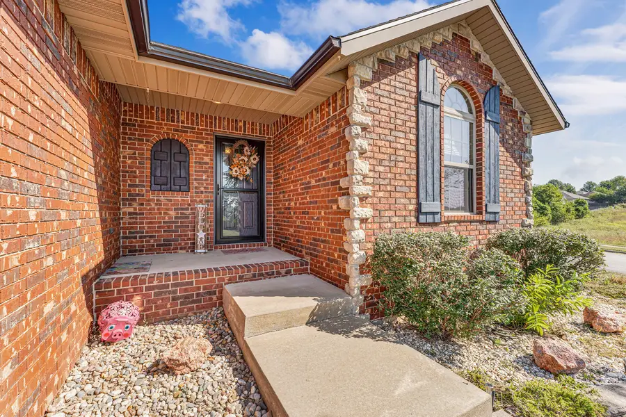 2721 E Clearview Drive, Republic, MO 65738 - #3