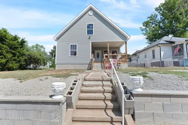 1117 Oak Street, Carthage, MO 64836