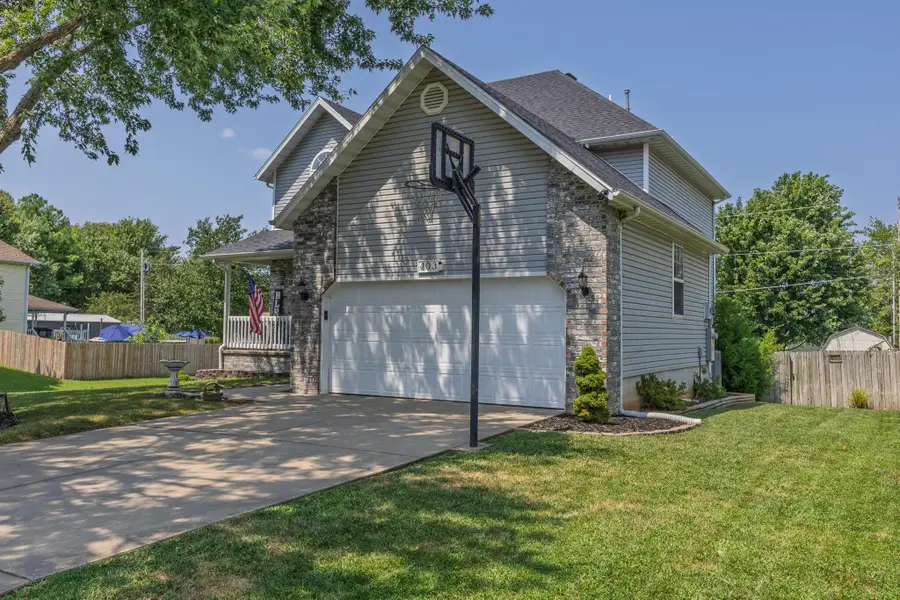 403 E Halsey Street, Republic, MO 65738 - #3