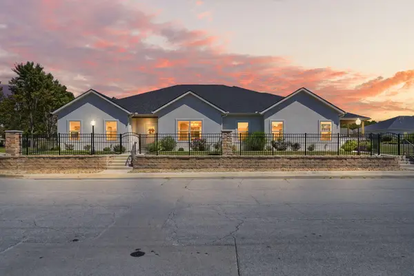 1910 Buena Vista Avenue, Carthage, MO 64836