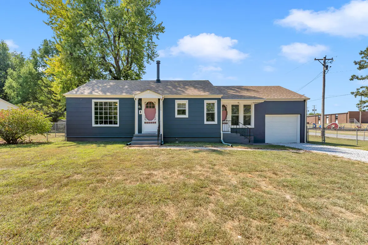 106 E Mount Vernon Road, Billings, MO 65610 - #1