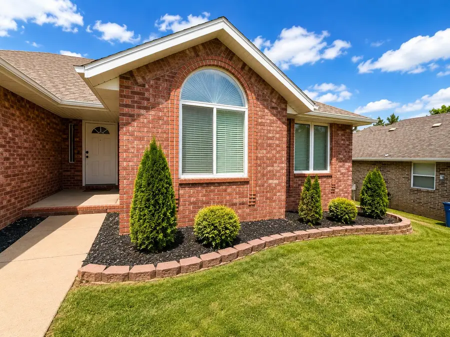 3945 W Cardinal Street, Springfield, MO 65810 - #3