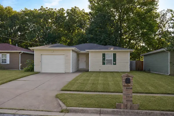 322 N Westport Avenue, Springfield, MO 65802