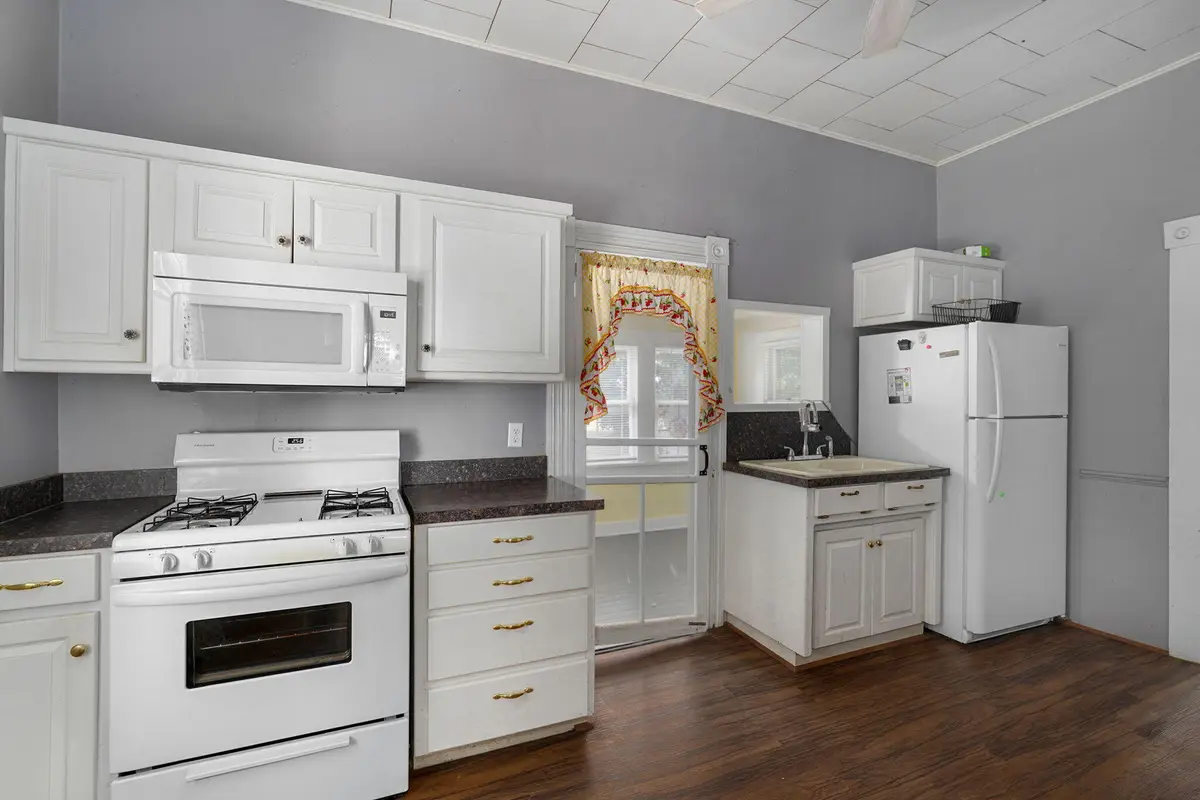 908 S Hickory Street, Mount Vernon, MO 65712 - #1