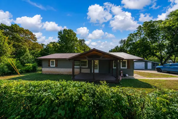 125 N Birch Street, Salem, AR 72576