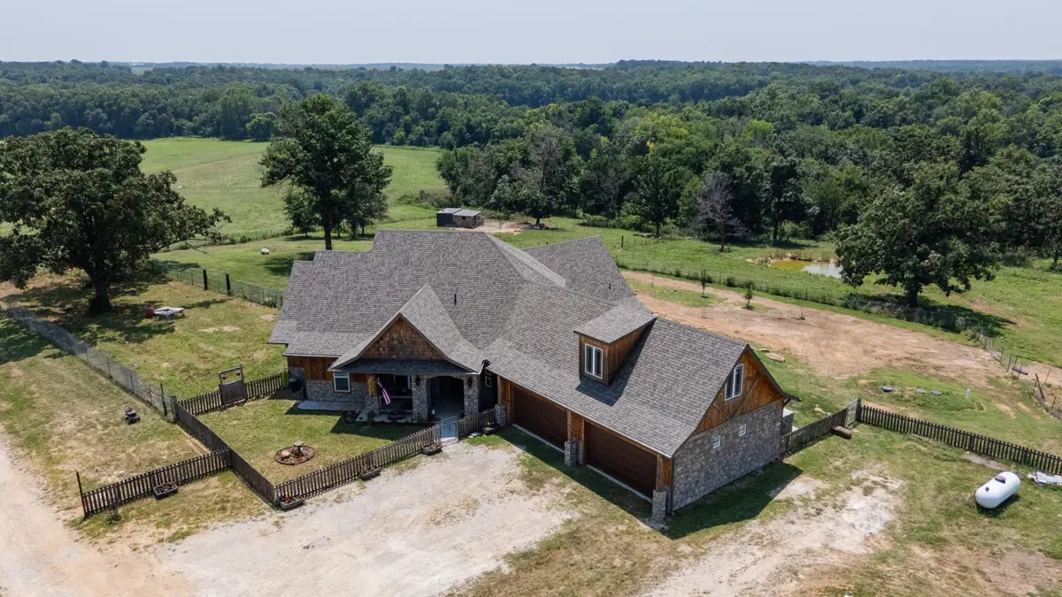 1059 NE 100th Road, Sheldon, MO 64784 - #1