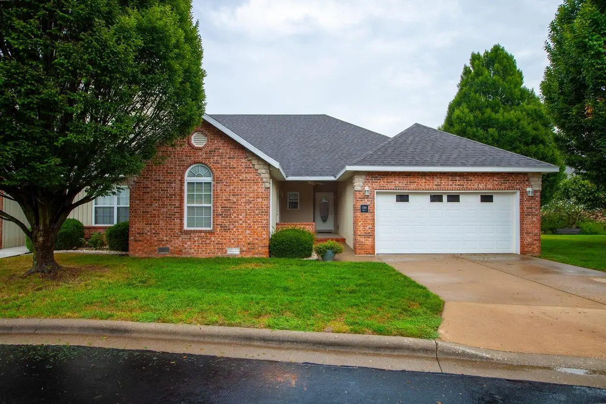 1396 N Sandy Creek Circle #3, Nixa, MO 65714 - #1