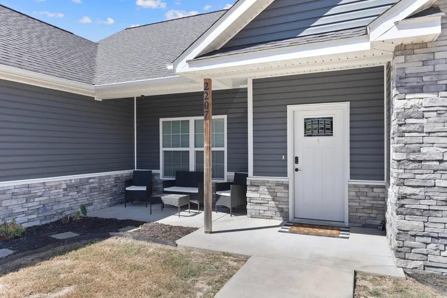 2207 W Greystone Square, Webb City, MO 64870 - #3