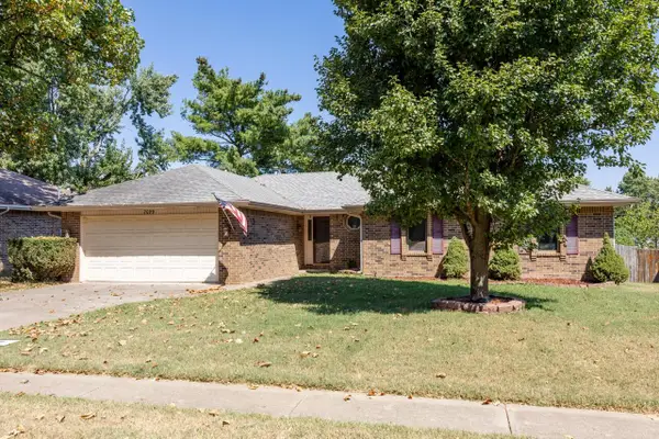 2099 W Nottingham Street, Springfield, MO 65810