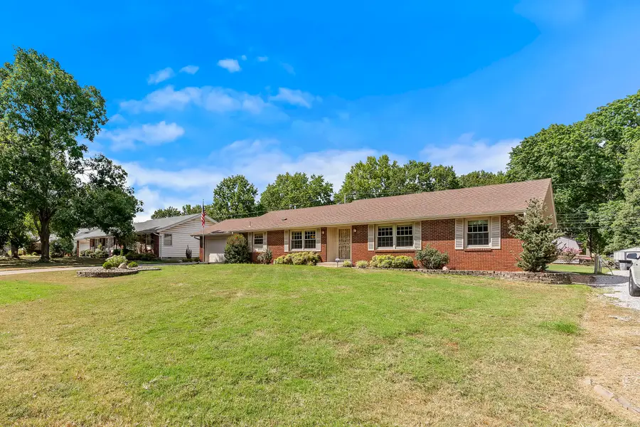 831 W Sylvania Street, Springfield, MO 65807 - #2