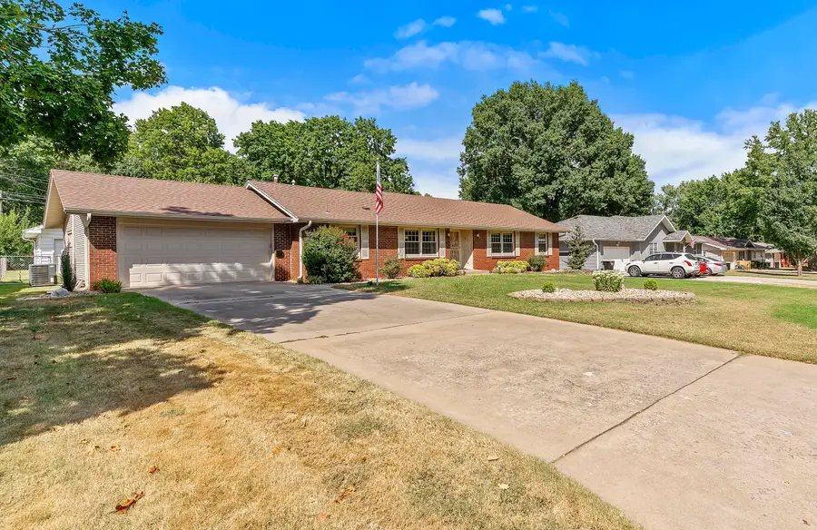 831 W Sylvania Street, Springfield, MO 65807 - #3