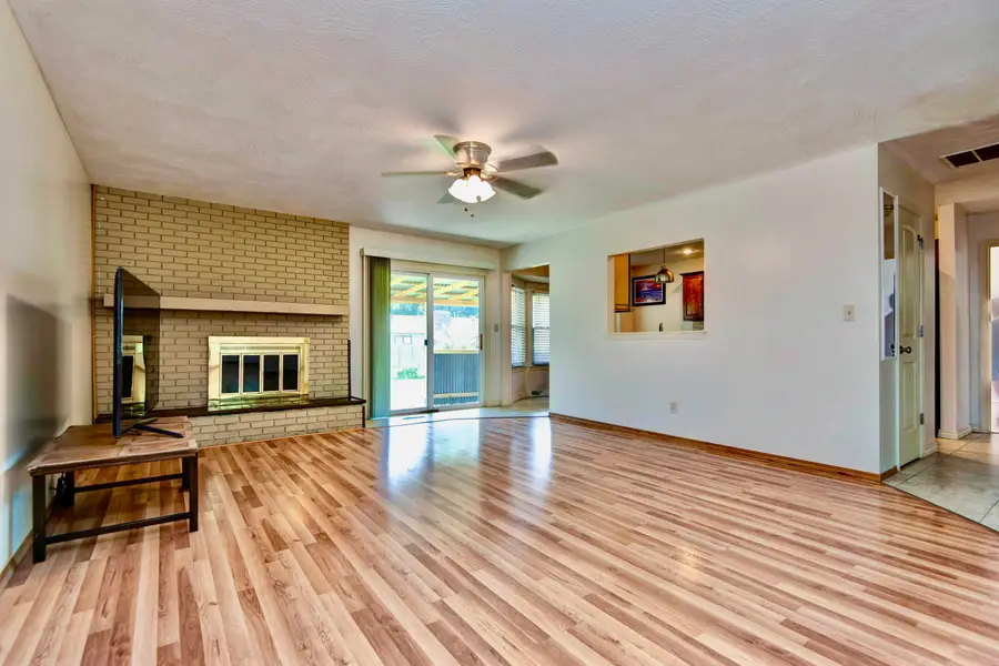2514 S Weller Avenue, Springfield, MO 65804 - #2
