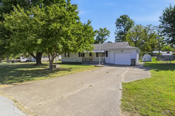 734 S Spruce Street, Buffalo, MO 65622