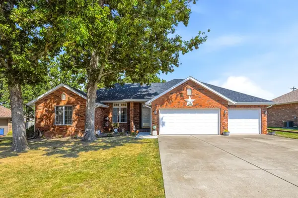 705 W Bryant Street, Nixa, MO 65714