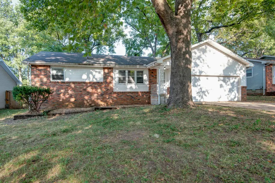 3237 S Ferguson Avenue, Springfield, MO 65807 - #2