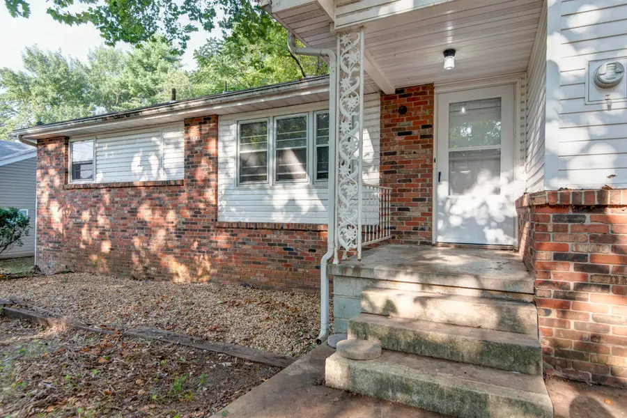 3237 S Ferguson Avenue, Springfield, MO 65807 - #3