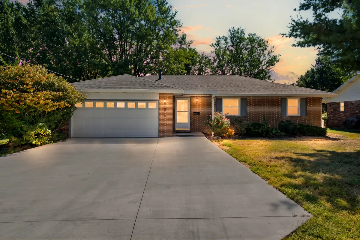 316 S Duke Avenue, Springfield, MO 65802 - #1