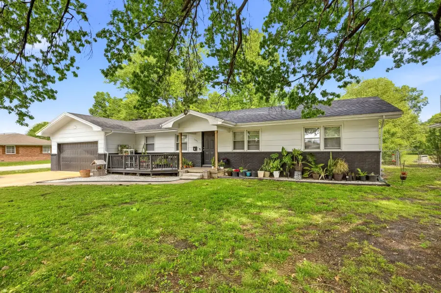 1201 W Edgewood Street, Springfield, MO 65807 - #3