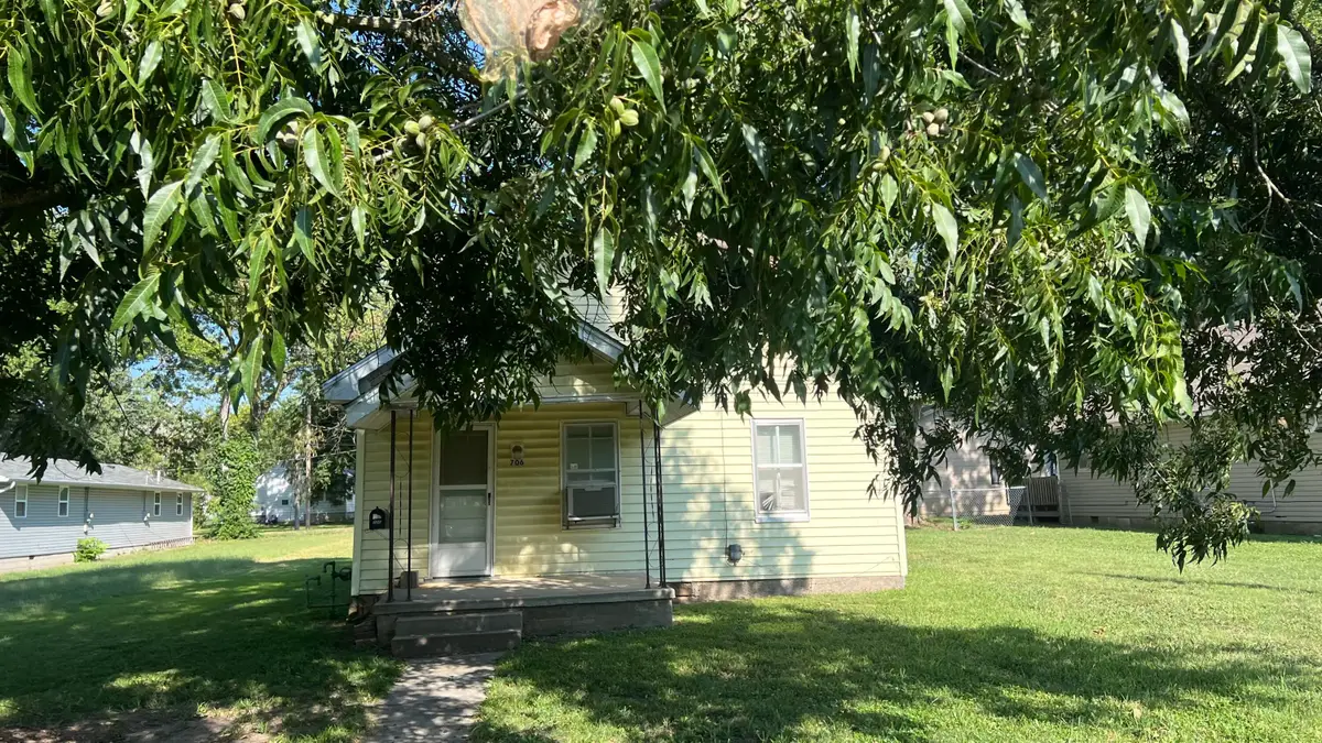 706 Walnut Street, Lamar, MO 64759 - #1