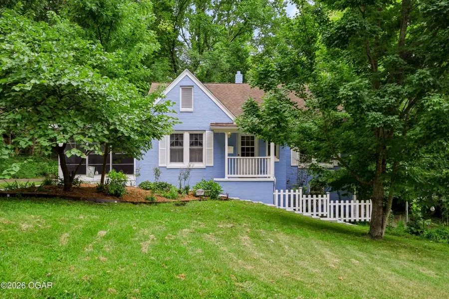 507 W Hickory Street, Neosho, MO 64850 - #2