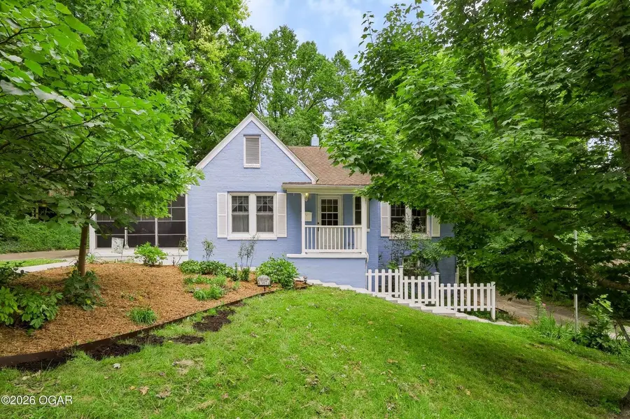 507 W Hickory Street, Neosho, MO 64850 - #3
