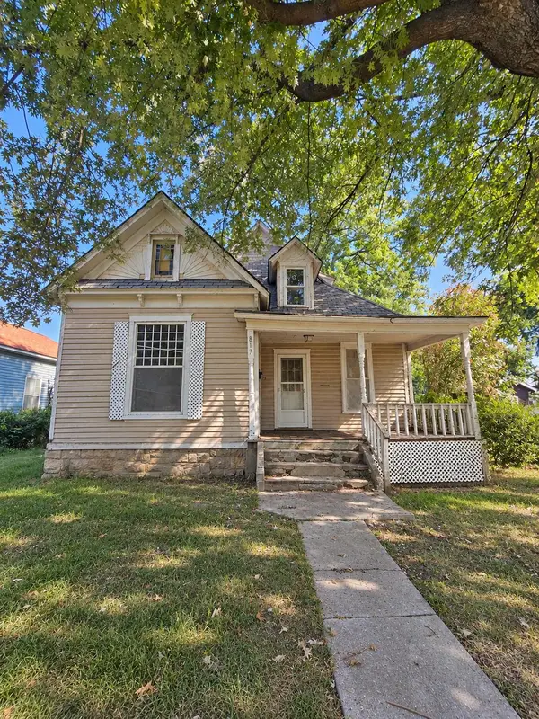 817 W Locust Street, Springfield, MO 65803