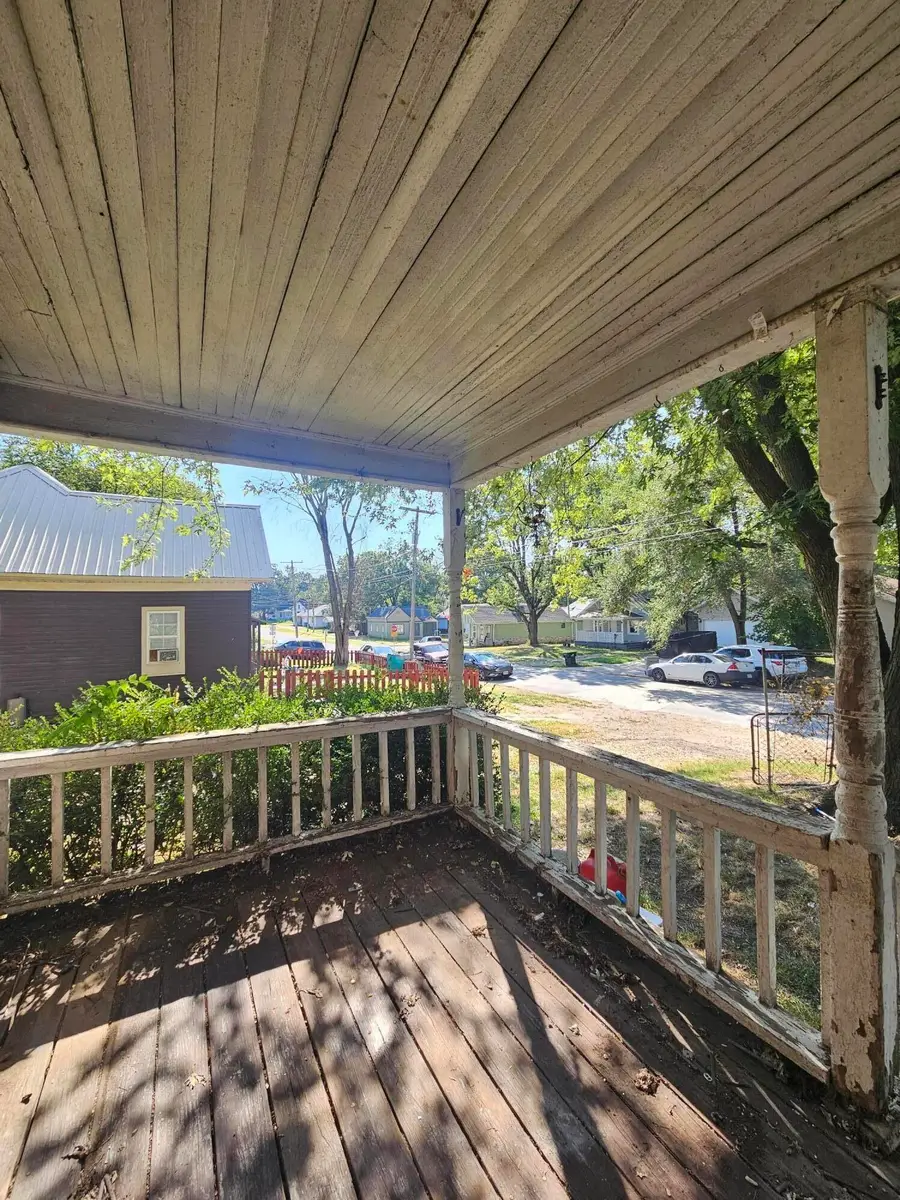 817 W Locust Street, Springfield, MO 65803 - #2