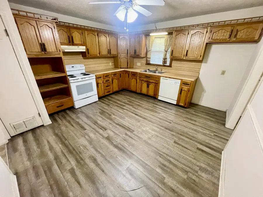 2563 N Franklin Avenue, Springfield, MO 65803 - #3