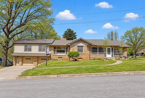 600 Walnut Drive, Neosho, MO 64850
