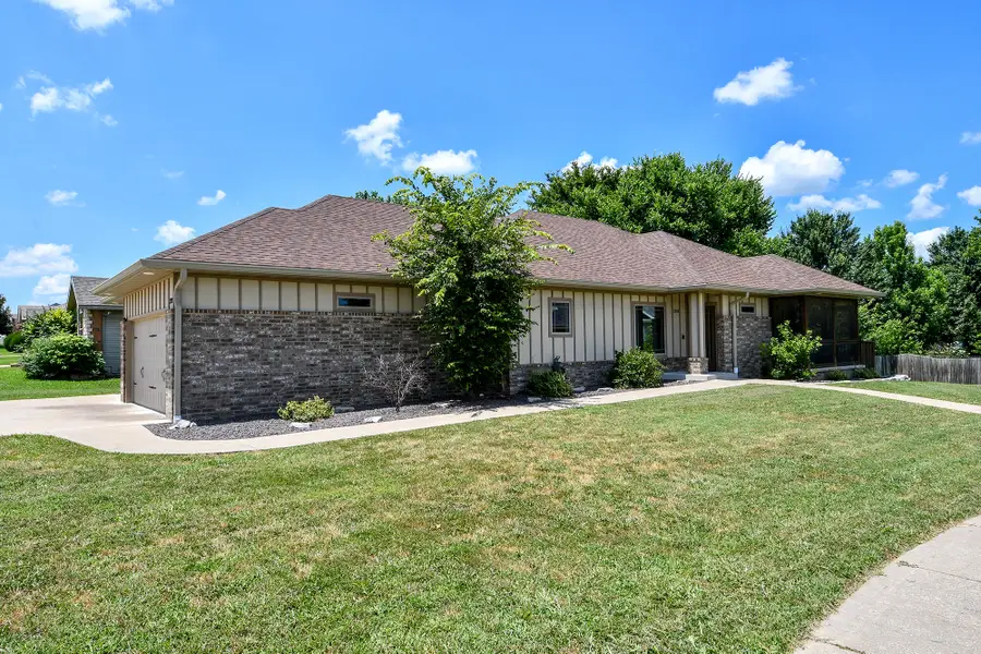 3193 W Grandview Street, Springfield, MO 65803 - #3
