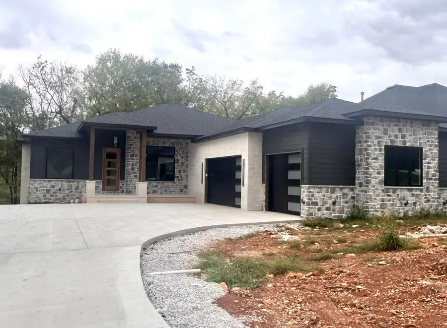 6147 S Hampton Avenue, Springfield, MO 65810 - #2