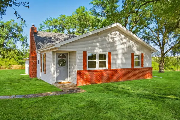 6401 N State Highway Uu, Willard, MO 65781